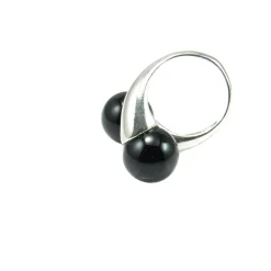 Anillo De Plata Con Bolas Negras De 12 Mm.
