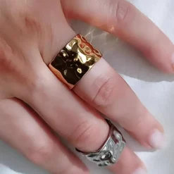 Anillo Textura Abierto Dorado