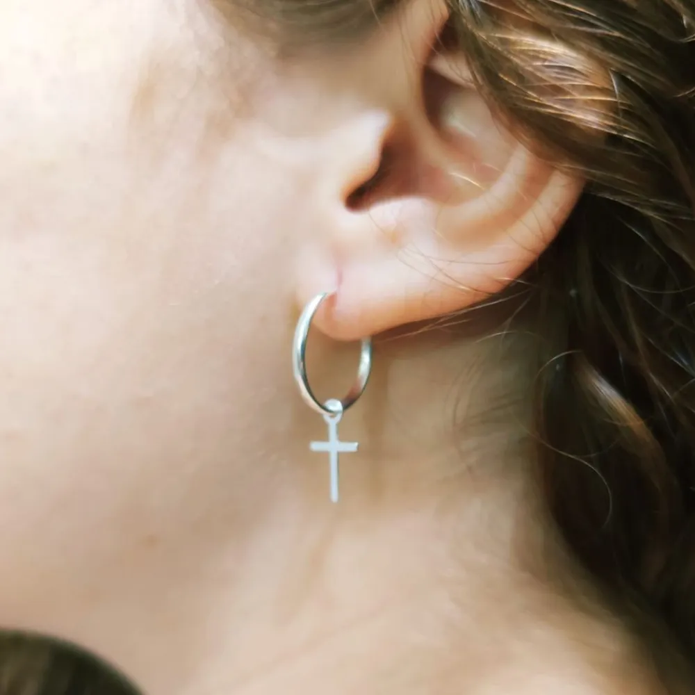 New Aros De Plata De Ley 17 Mm Con Cruz Colgante