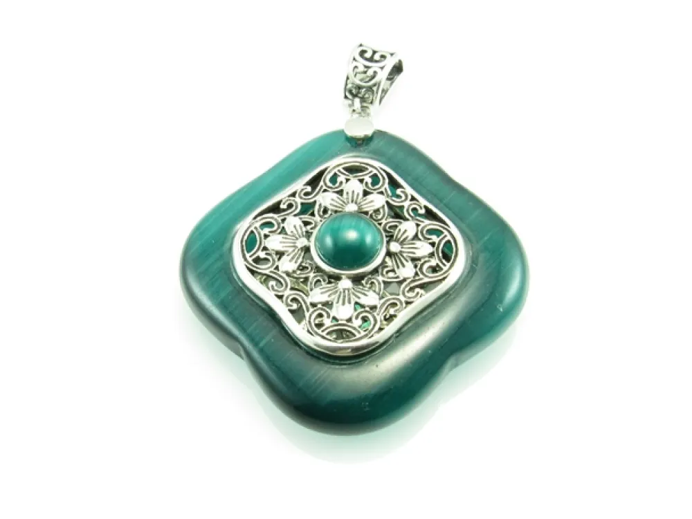 Sale Colgante De Plata Vieja Con Piedra Verde Ojo De Gato