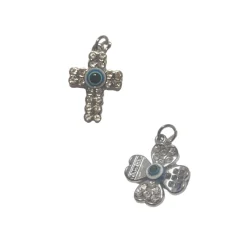 Colgante mini cruz o trébol con ojo turco con circonitas