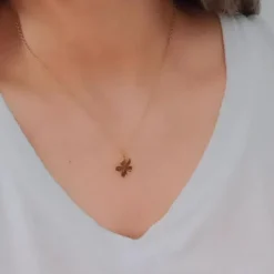 Collar Flor Pétalos Acero Baño Oro