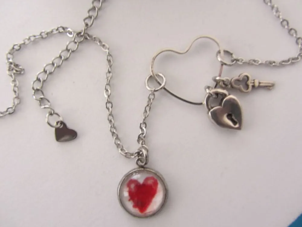 Online Che Carino Art Collar temática corazones