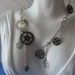 Che Carino Art Conjunto collar y pendientes -engranaje