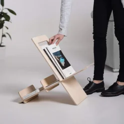 Debook - Revistero de diseño minimalista