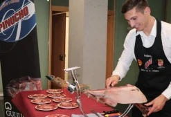 Hot Ibéricos a Domicilio Gourmet Estuche loncheado Jamón de bellota 100 % Ibérico natural. Denominación de origen Guijuelo, Pinucho.