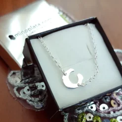 Gargantilla De Plata Con Inicial Tumbada