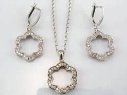 Juego De Pendientes Y Gargantilla Flores De Plata Y Circonitas
