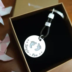 Clearance Llavero Pies Personalizado Nombre De Plata Y Cuero Marrón