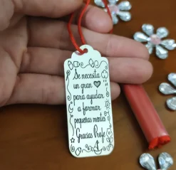 Marcapáginas En Plata Con Pompón Para Maestros