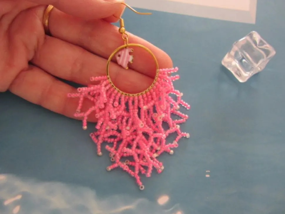 Pendientes acero con coral de rocallas y pez