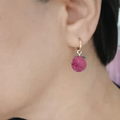 Pendientes Cristal Roca Fucsia. Acero Oro