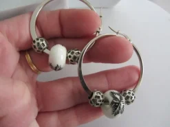 Best Che Carino Art Pendientes de aros con cuentas