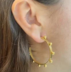 Online Eriety Jewels Pendientes Semi aro con bolitas