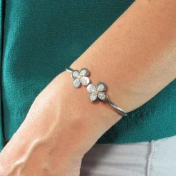 Outlet Pulsera Cordon De Acero Flores Con Circonitas Y Oro