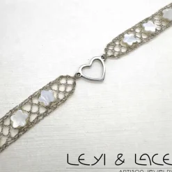 Pulsera de Encaje de Bolillos Corazón con Flores