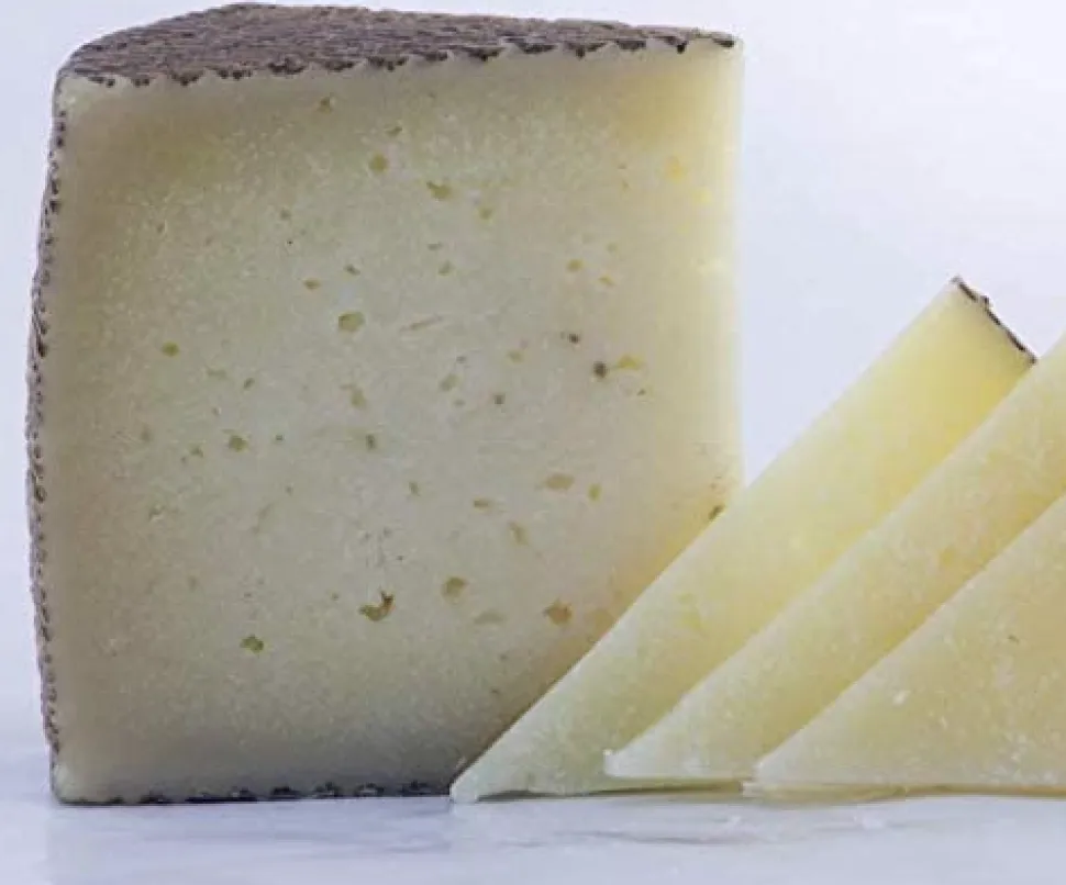 Queso Viejo Curado de Oveja Artesano " Quejara"