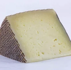 Queso Viejo Curado de Oveja Artesano