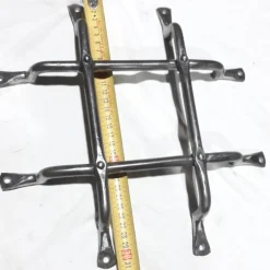 Rejas de Forja sin pintar para Mirillas y Puertas de Madera Rústicas - Para Mirillas o ventanucos de 20x20cm
