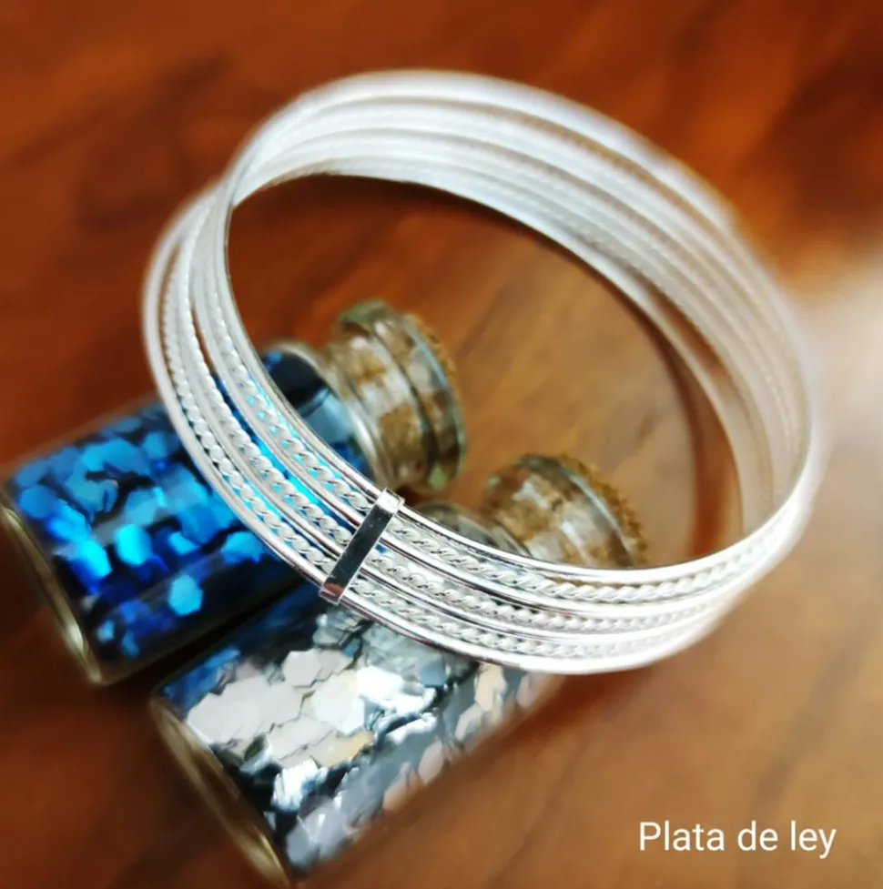 Semanario Pulseras 65Mm De Diámetro Aro Liso Y Reliado Unidas De Plata De Ley (Talla M)